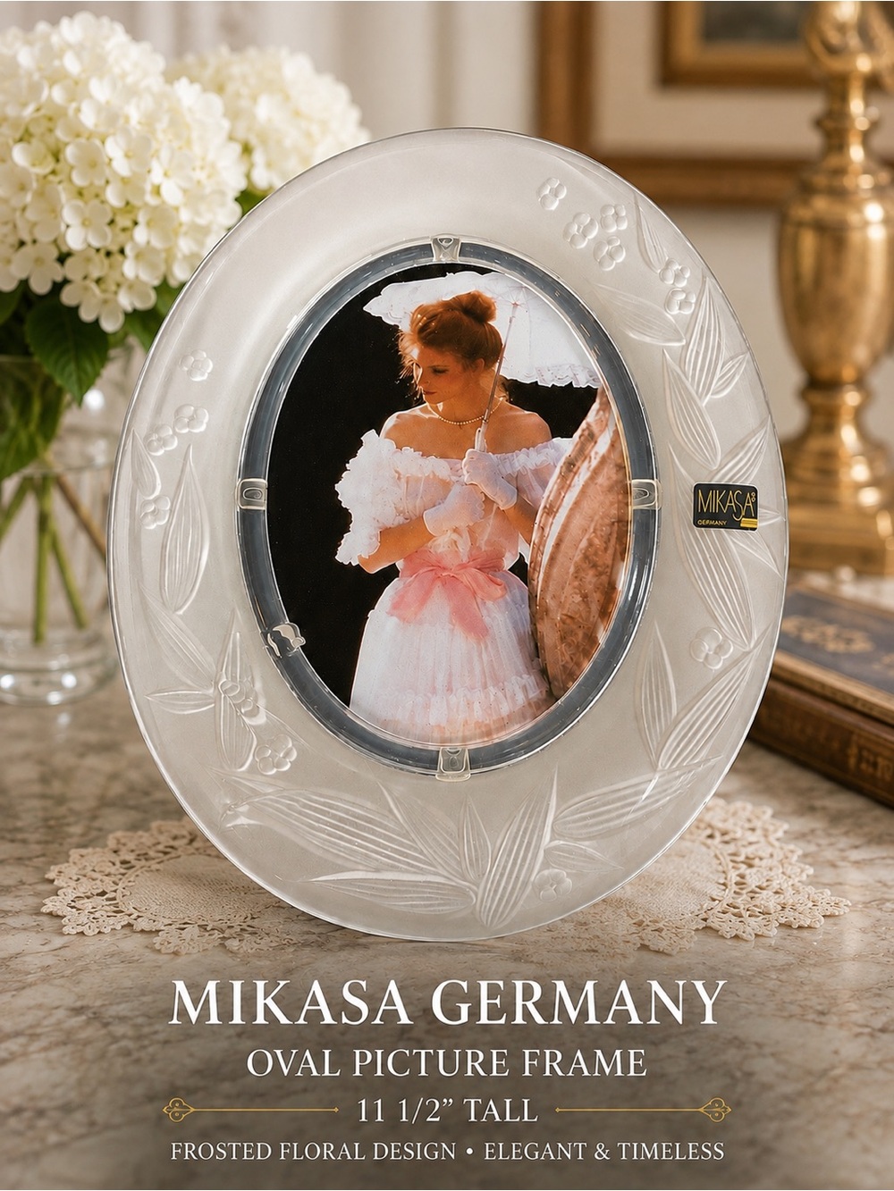 Vintage Mikasa Germany “Romantique” Frosted Glass Oval Picture Frame 11.5”